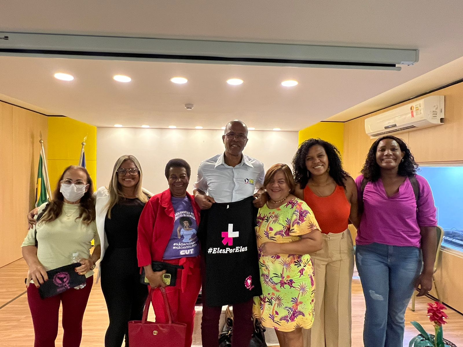 Dirigentes do Sinttel Bahia participam de Seminário sobre a  Mulher no Mundo do Trabalho 